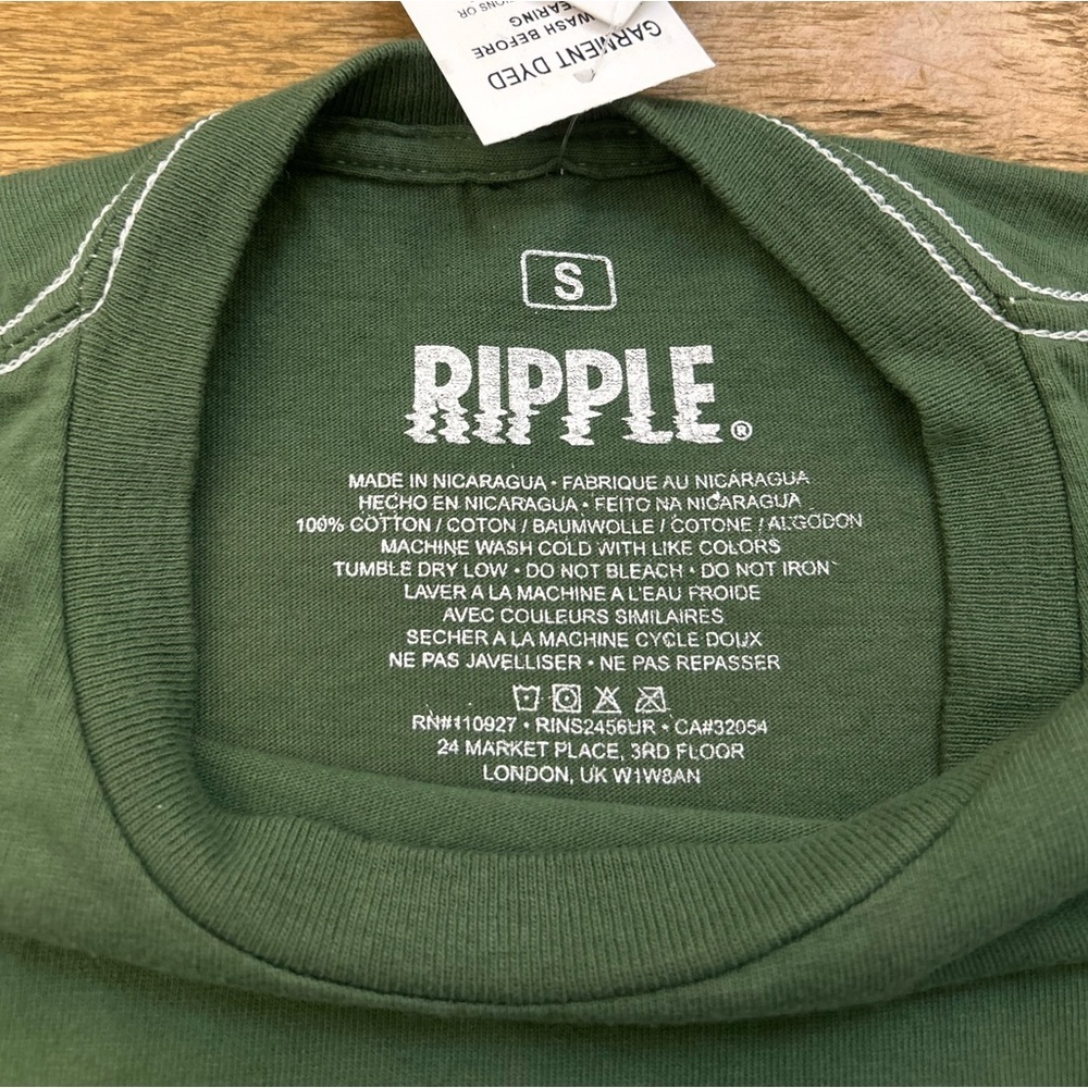 URBAN OUTFITTERS Ripple Green Golf is Good T-Shirt with Smiley Face - Picture 5 of 13